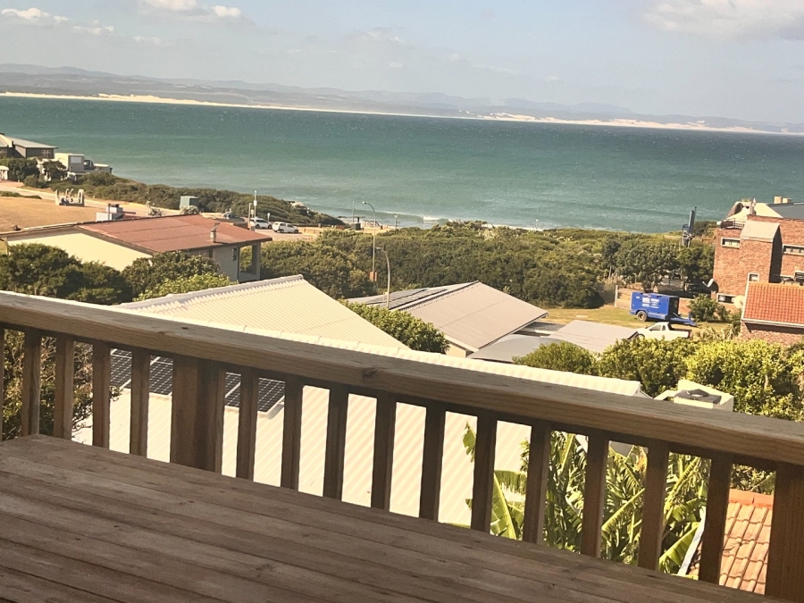 3 Bedroom Property for Sale in Wavecrest Eastern Cape